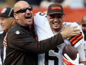 pettine loyal to hoyer